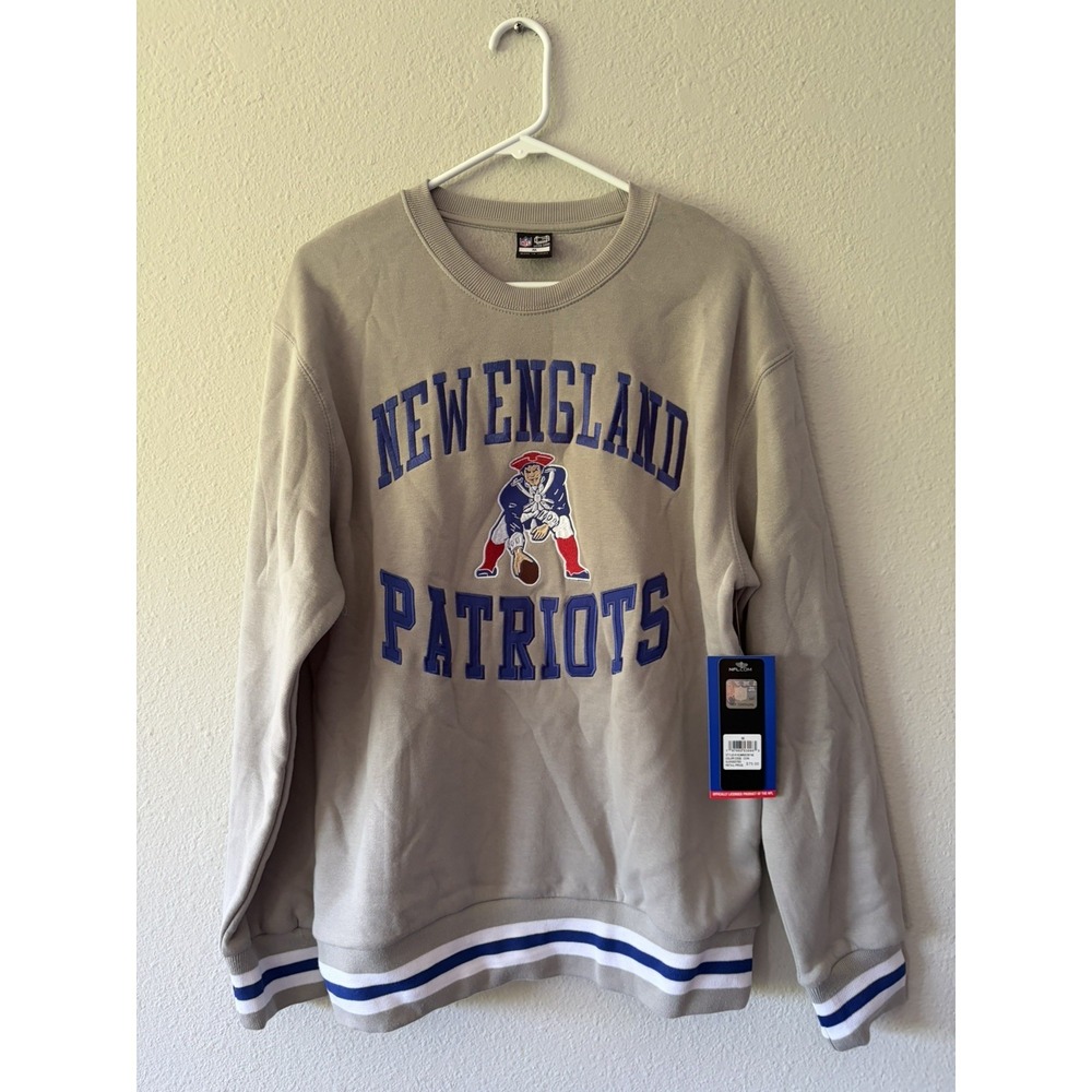 NFL Ultra Game New England Patriots Embroidered Sweatshirt Size Medium